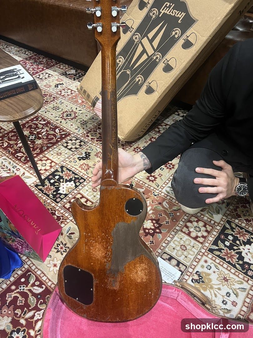Gibson Guitar