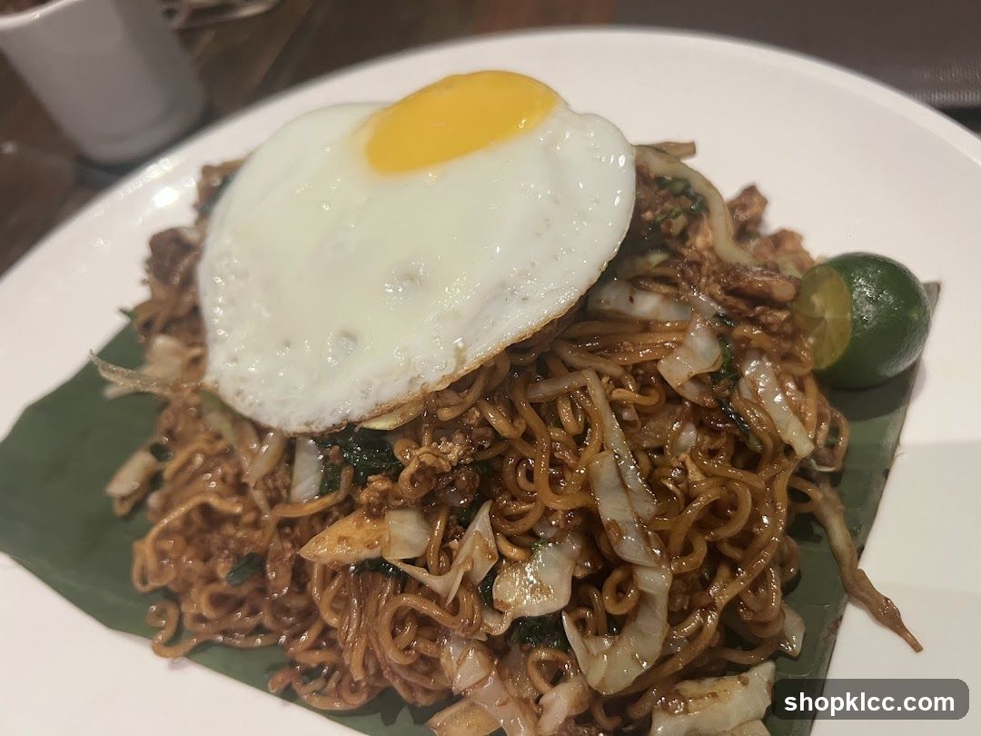 Fried Noodles with Egg