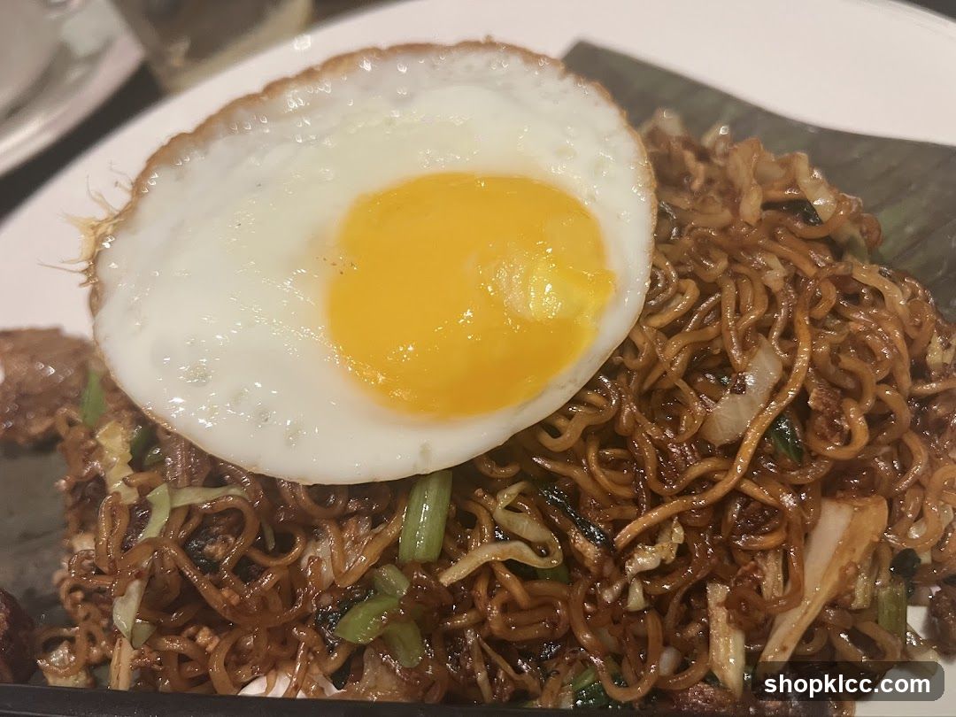 Fried Noodles with Egg