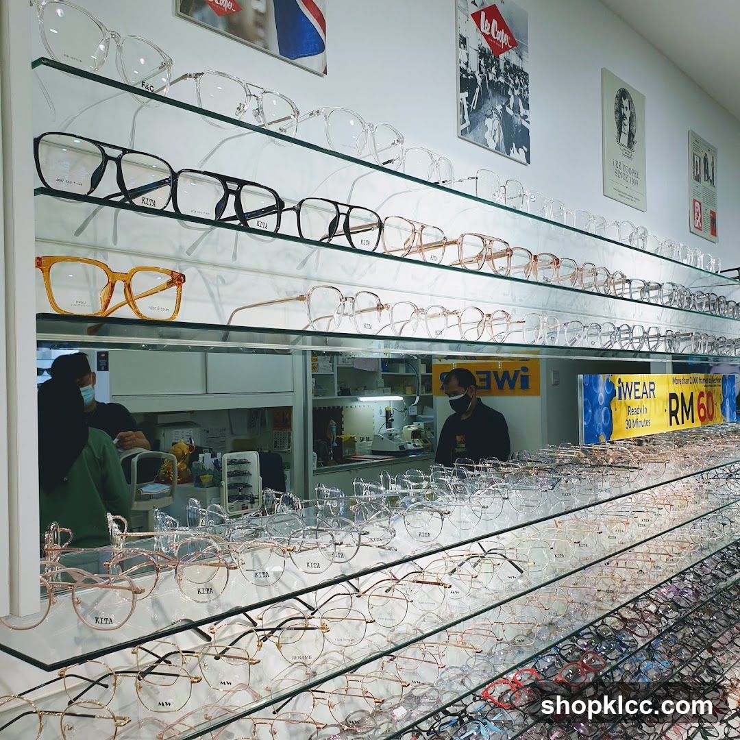 Eyeglasses Display