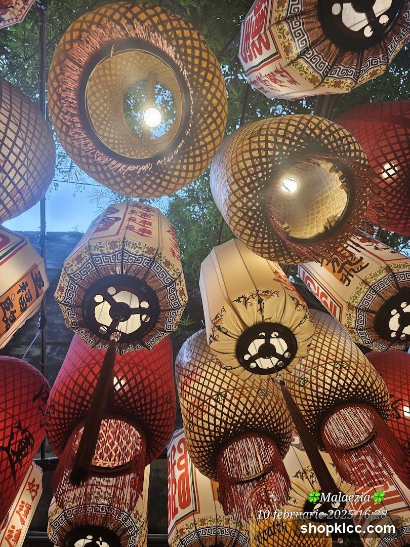 Traditional Lantern Display