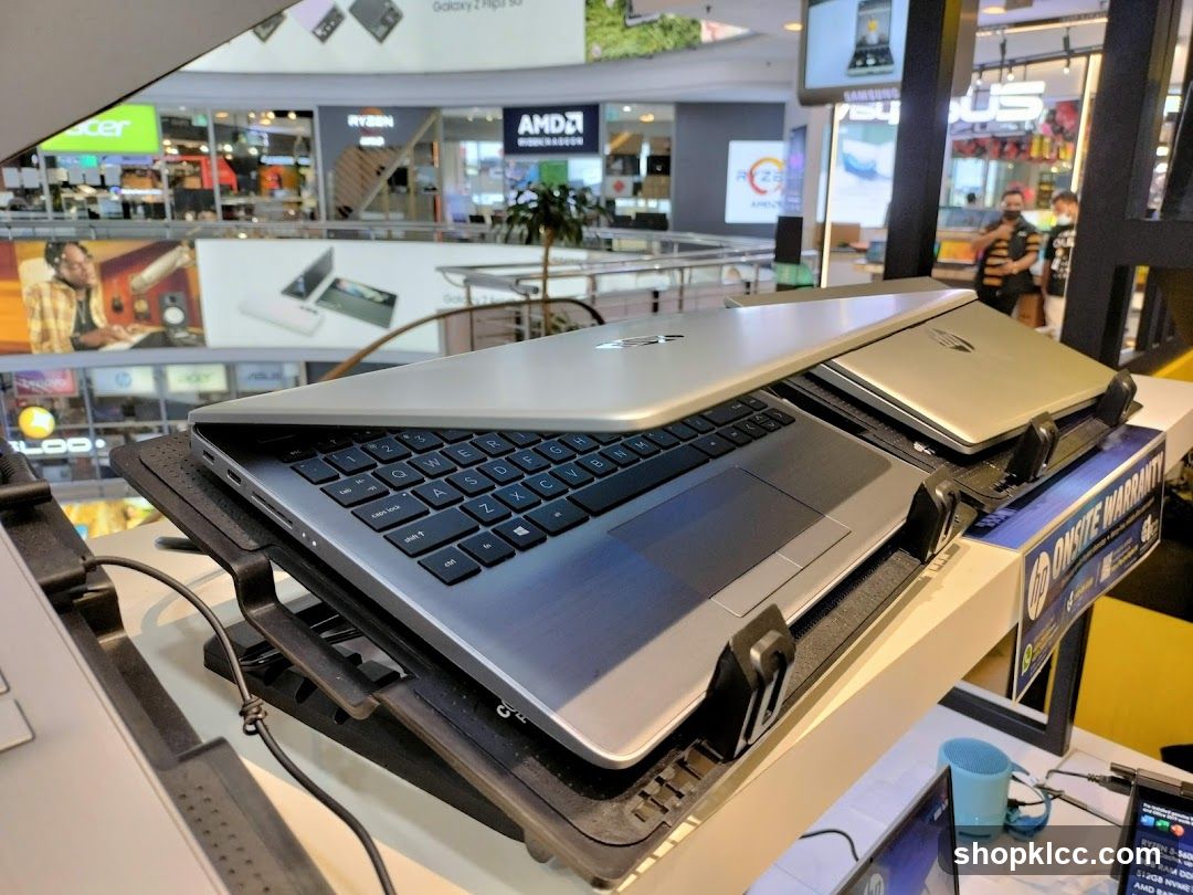 Laptop Display Stand in Mall