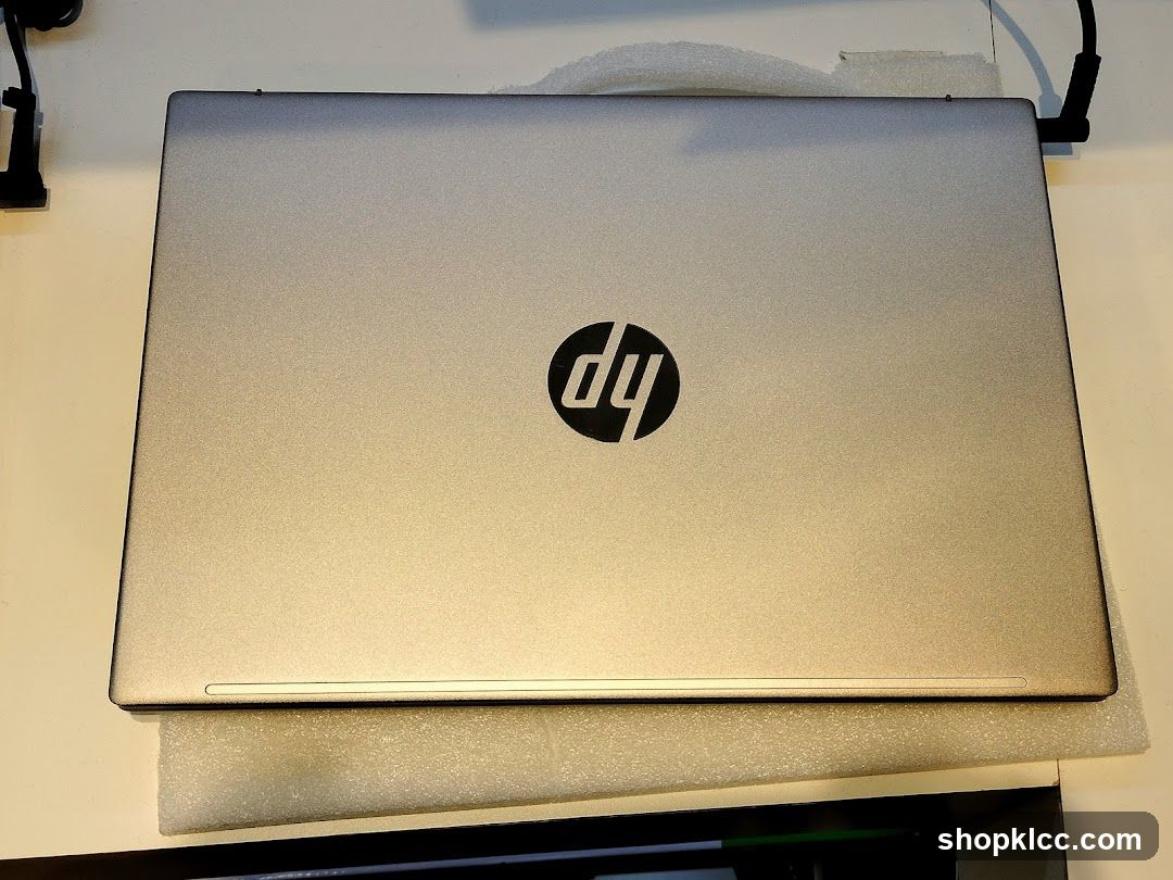 HP Laptop Exterior