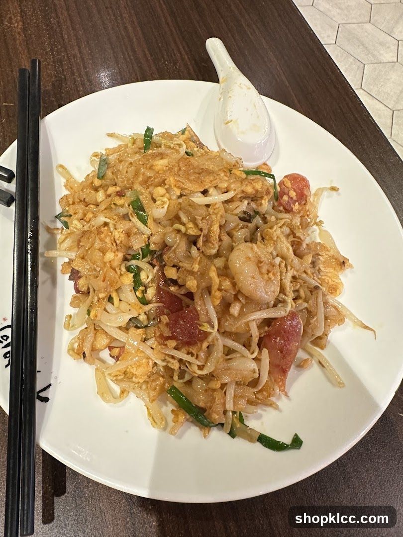 Stir-fried Noodles with Shrimp and Sausage