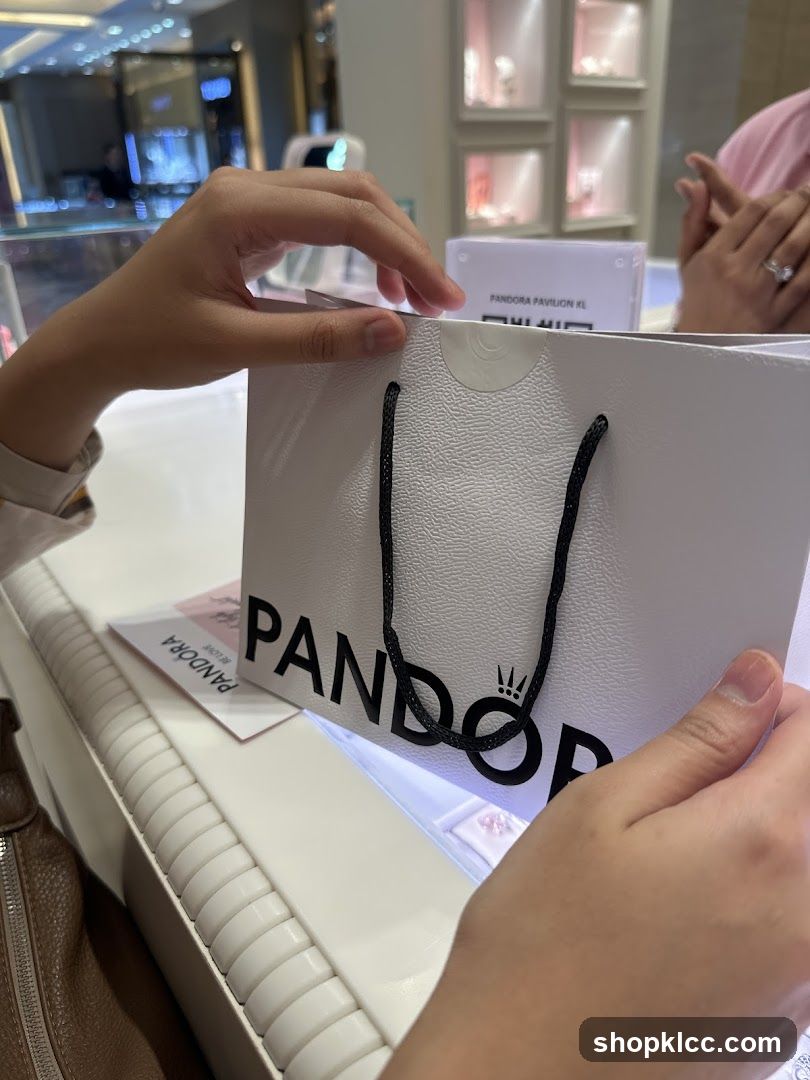 Pandora Shopping Bag