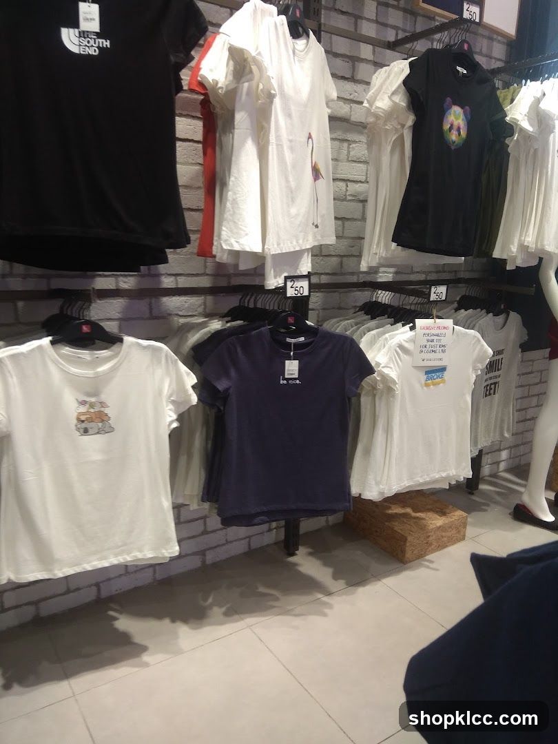 T-shirt Display Rack