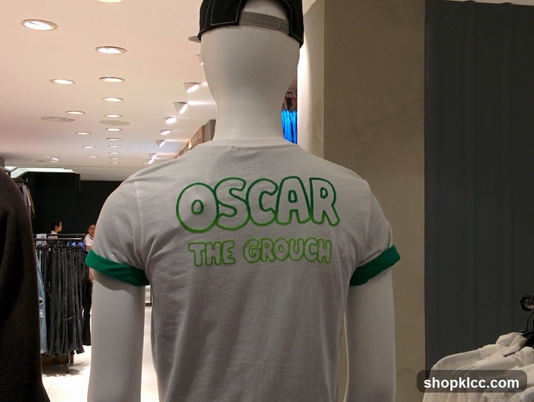 Oscar the Grouch T-Shirt Display