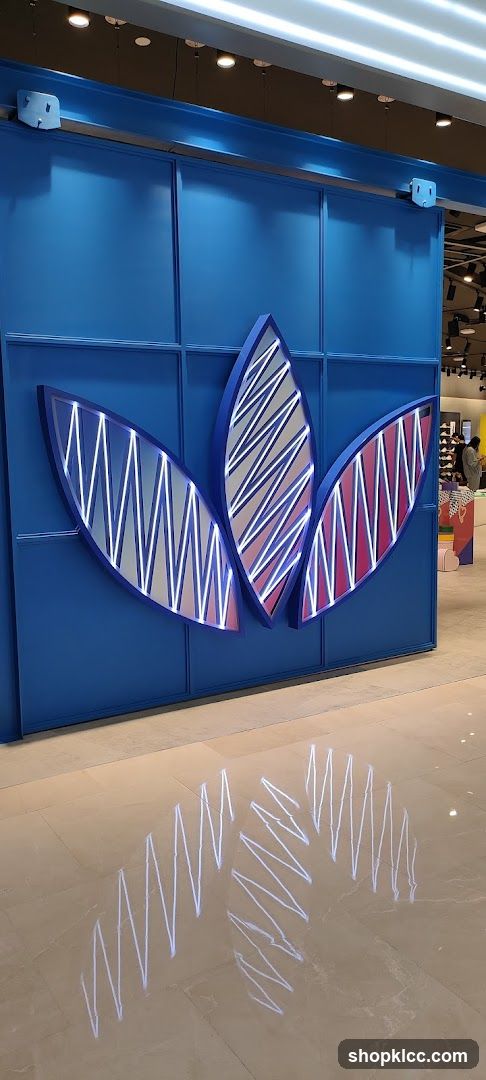 Adidas Store Interior Display
