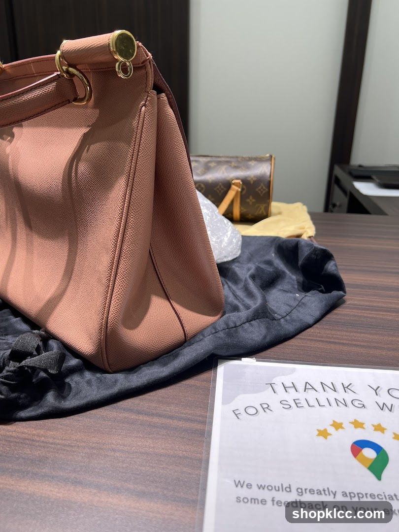 Luxury Handbags Display with Feedback Card