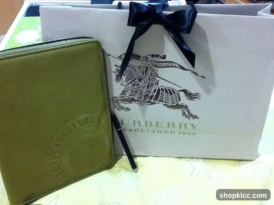 Burberry merchandise display