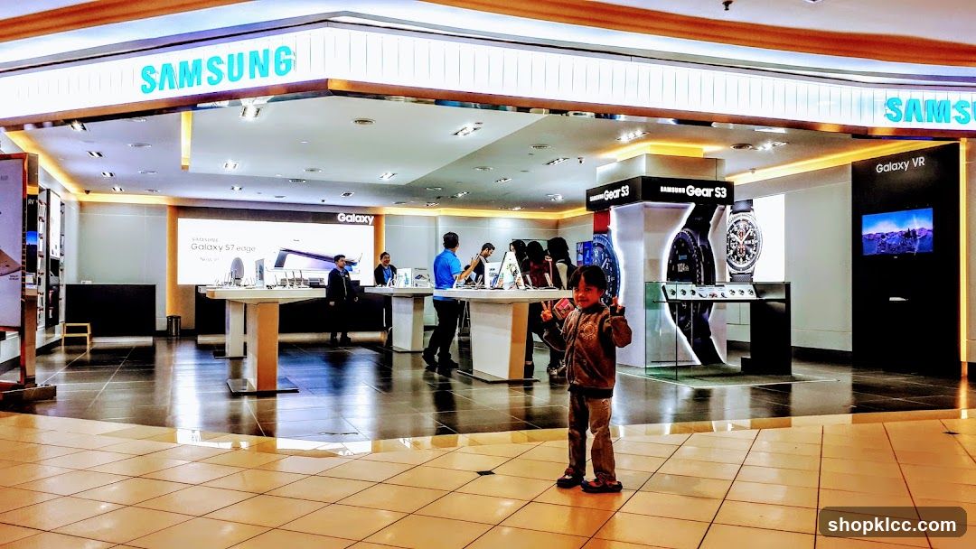 Samsung Store Interior