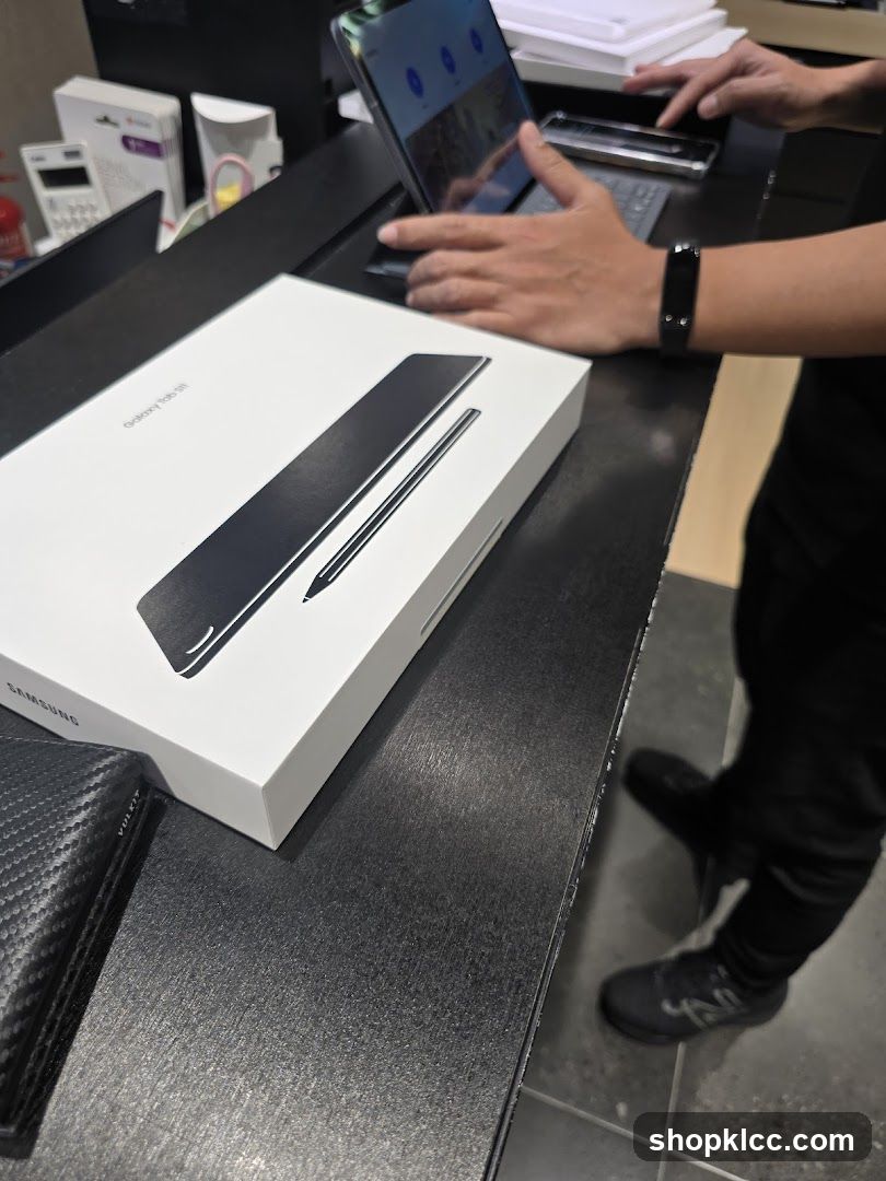 Samsung Galaxy Tab S8+ Box and Tablet