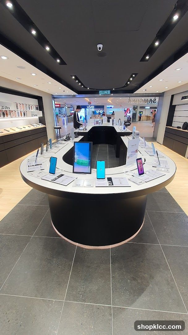 Electronics Store Display