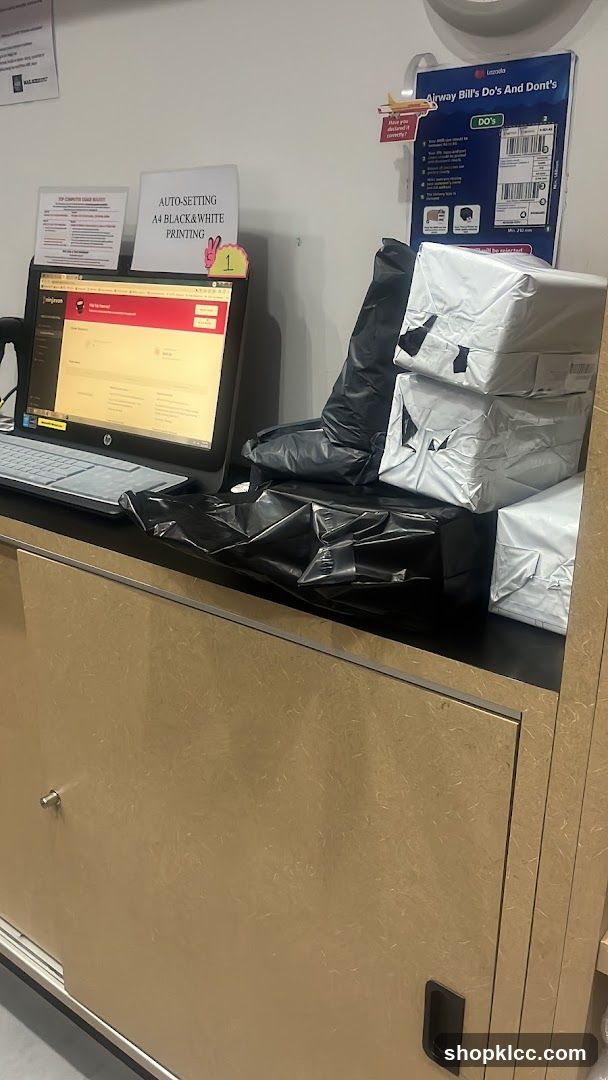 Shipping and Printing Station