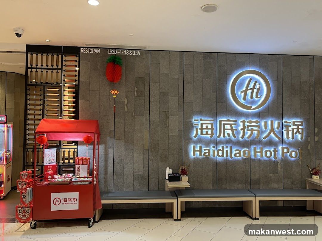 Haidilao Hot Pot Restaurant Entrance