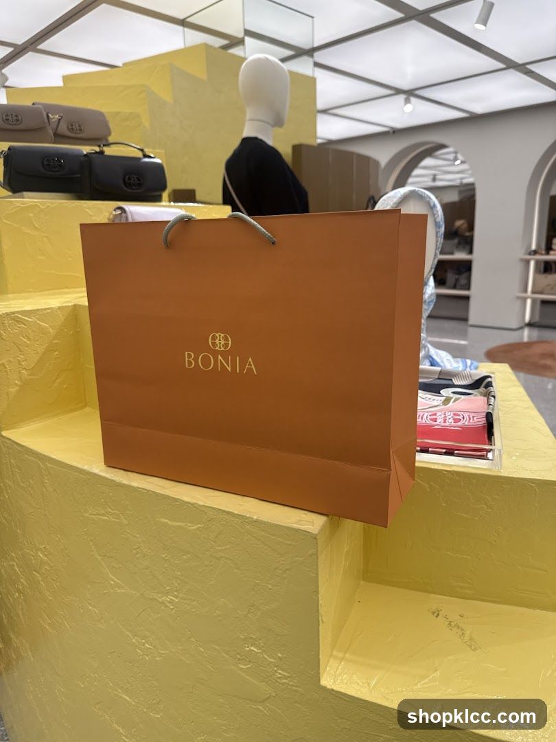 Bonia Shopping Bag Display