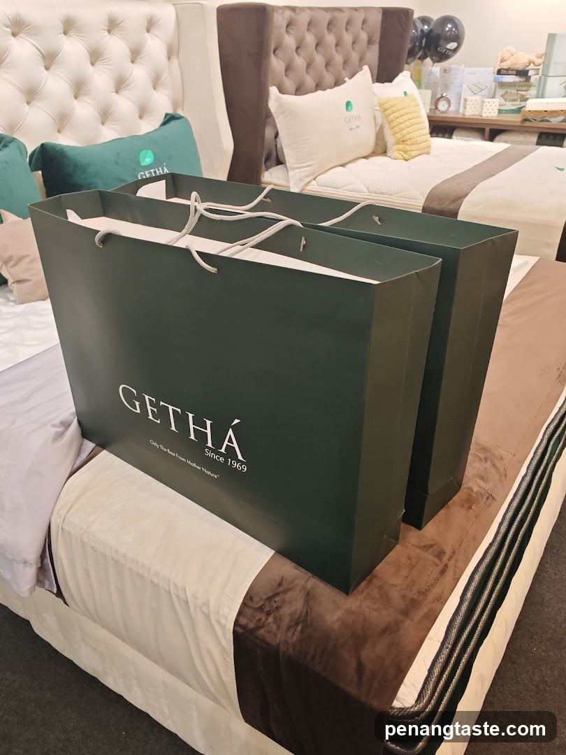GETHA Shopping Bags on Beds