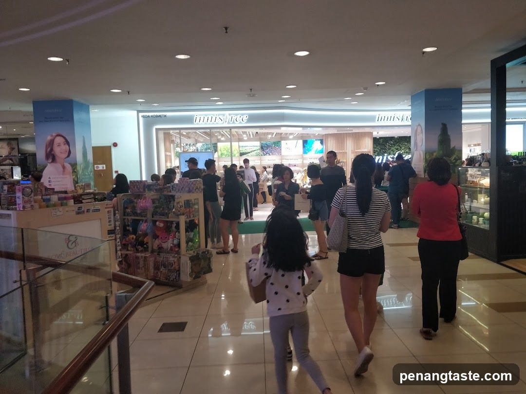 Innisfree Store Interior