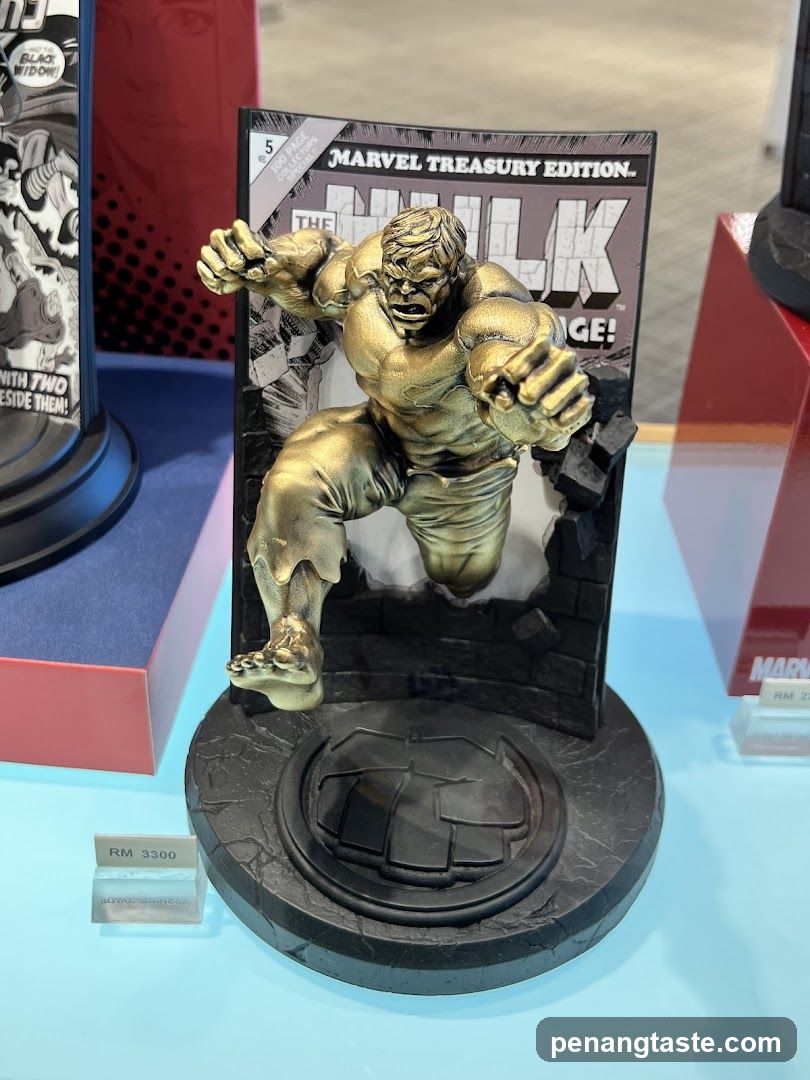 The Hulk Statue