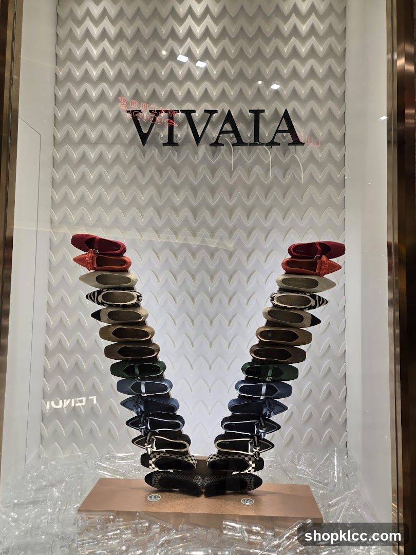 VIVAIA Shoe Display