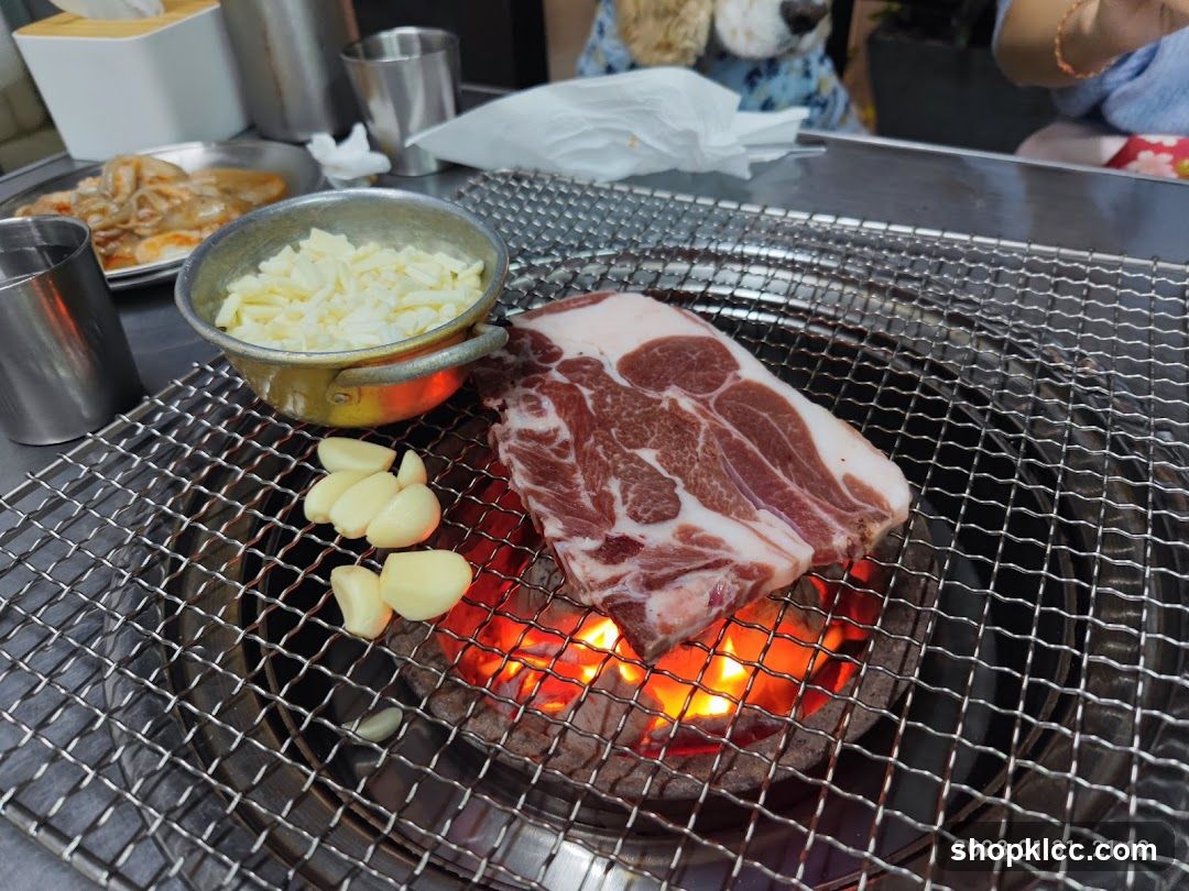 Grilled Meat with Garlic and Onions