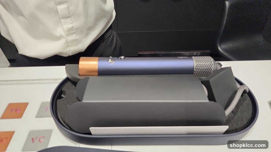 Dyson Hair Styler Display