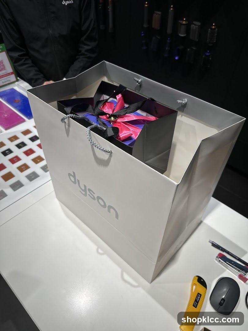Dyson Shopping Bag with Gift