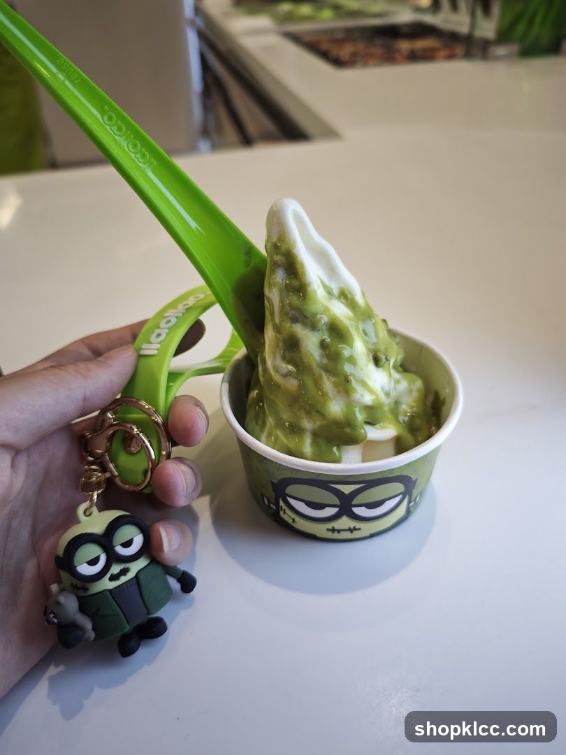 Frozen Yogurt with Topping