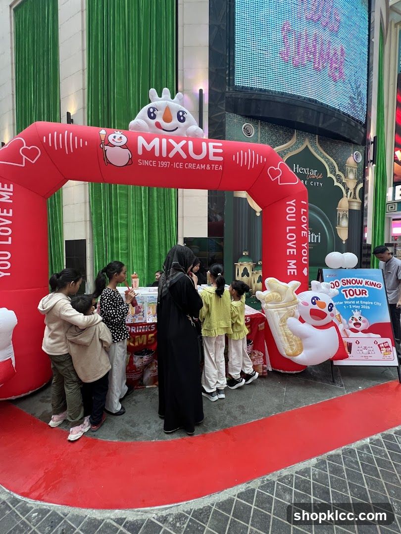 Mixue Ice Cream and Tea Booth