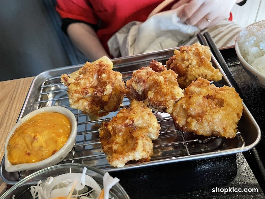 Fried Chicken with Sauce