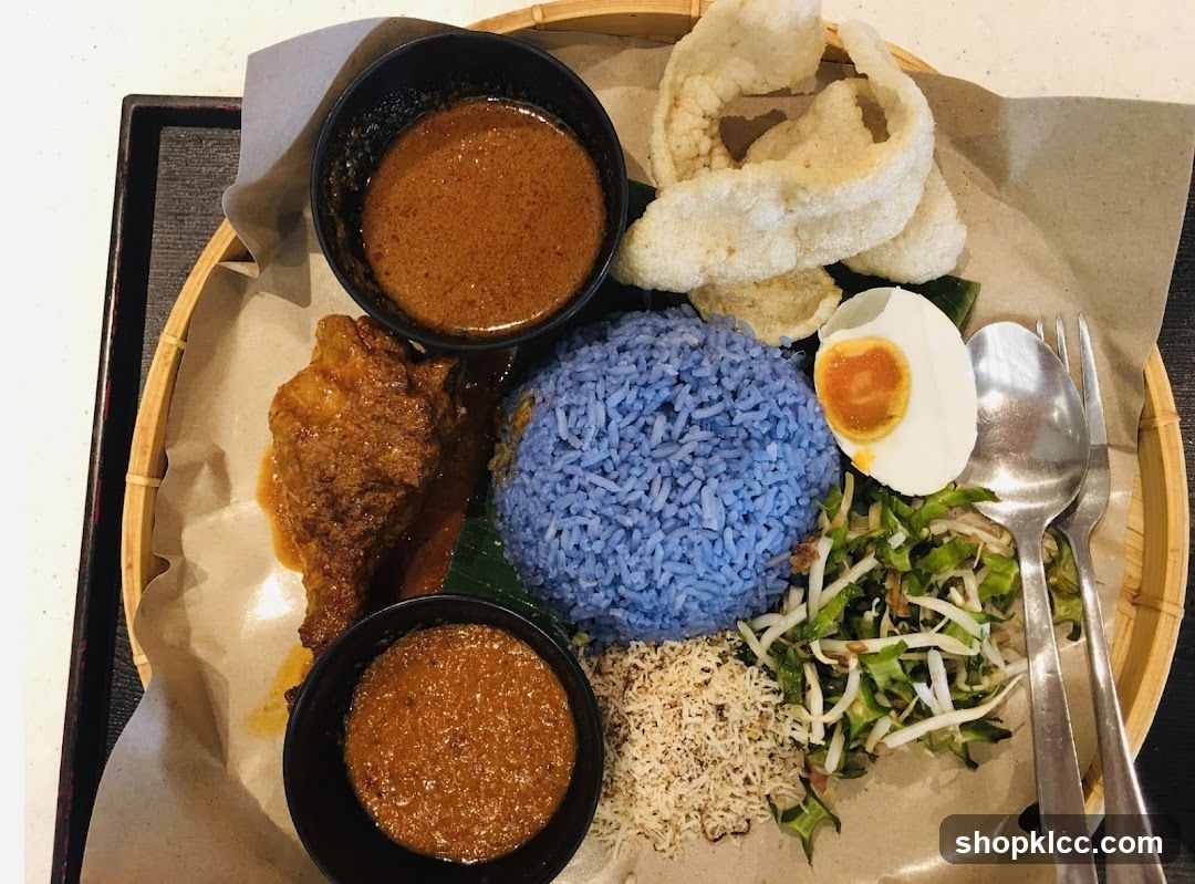 Nasi Kerabu with Chicken