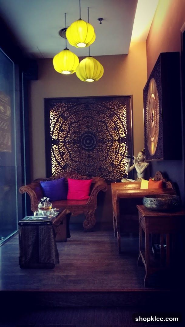 Relaxing waiting area with ornate decor