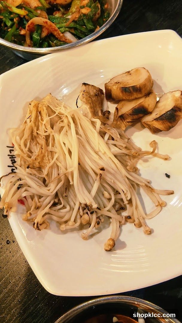 Grilled Enoki Mushrooms and Sliced Mushrooms