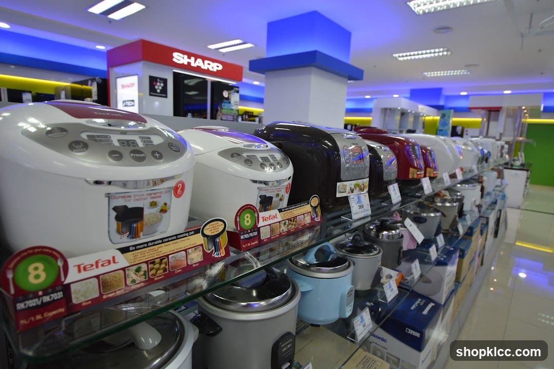 Rice Cookers on Display