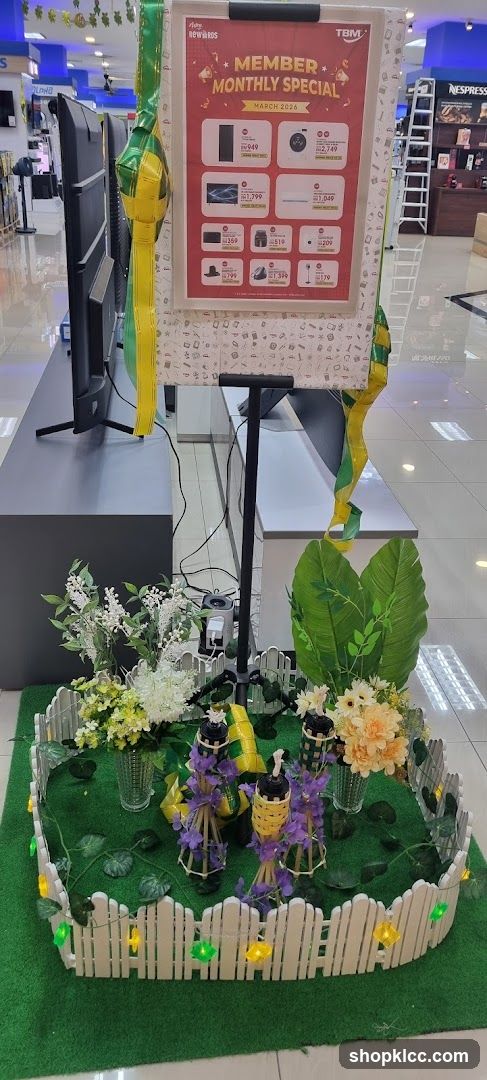 Member Monthly Special Display