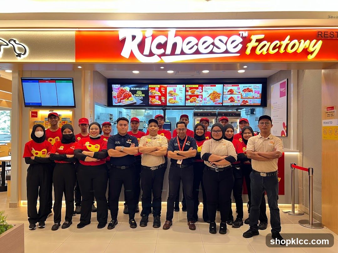 Cheesecake Factory Staff
