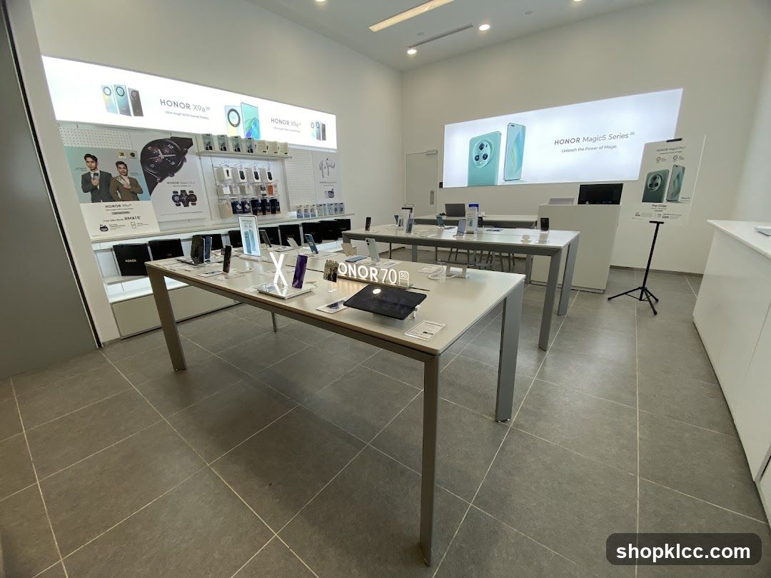 Honor Store Interior