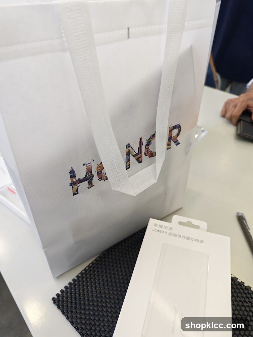 Shopping Bag and Power Bank