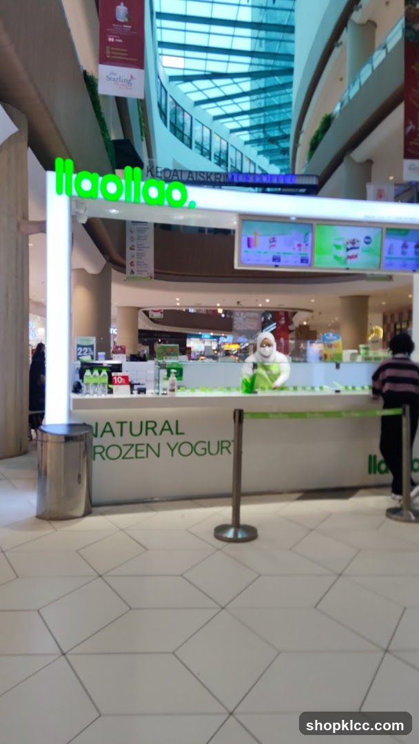 Frozen Yogurt Stand in Mall
