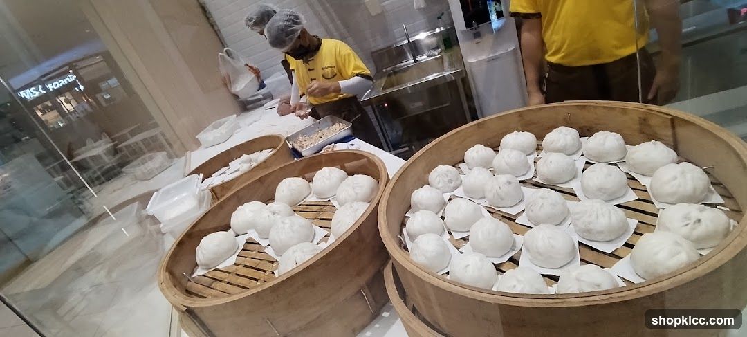 Steamed Buns Preparation