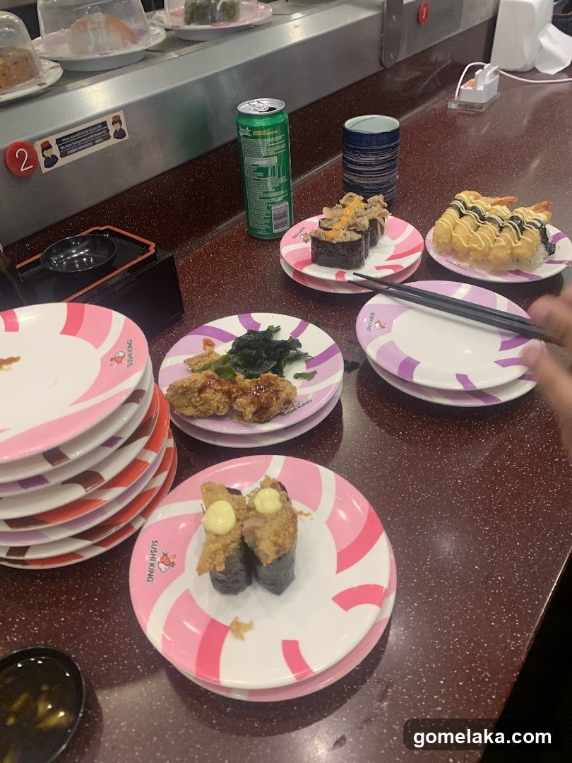 Sushi King Interior