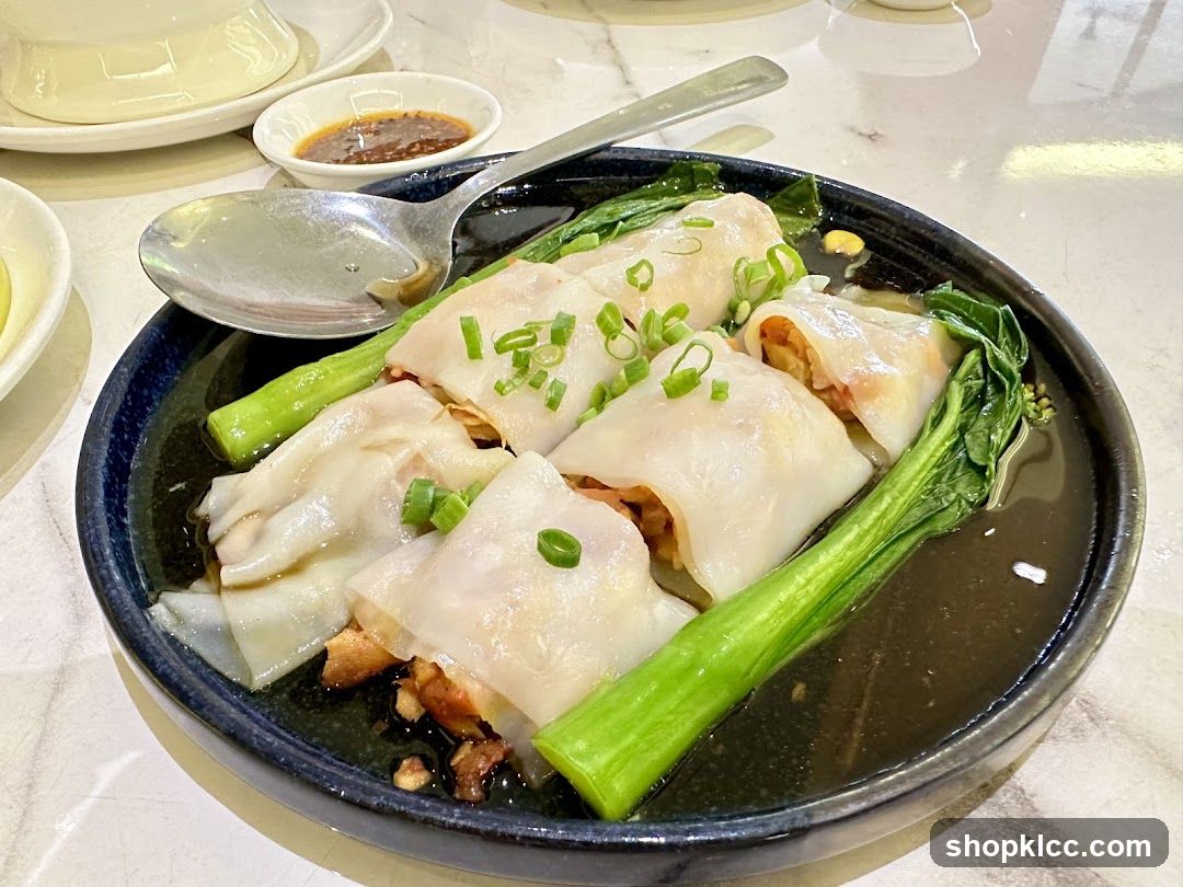 Steamed Rice Rolls with Vegetables