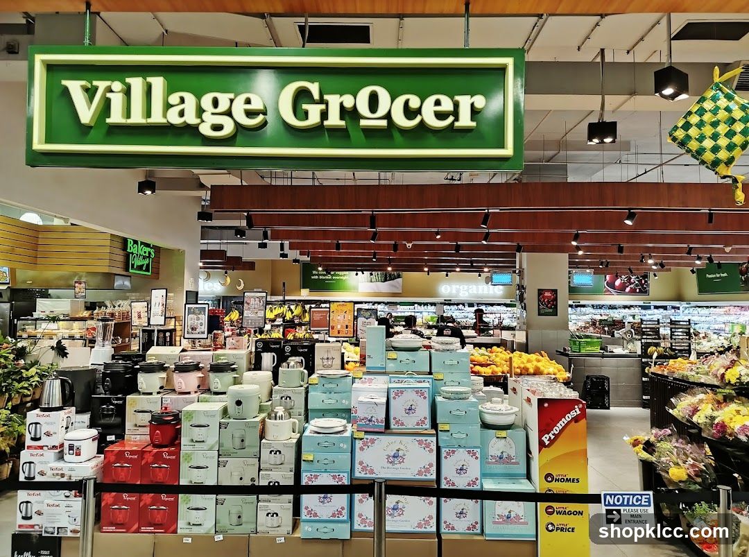 Village Grocer Interior Display