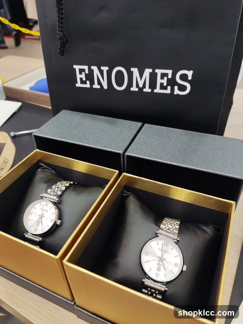 Enomes Watch Display