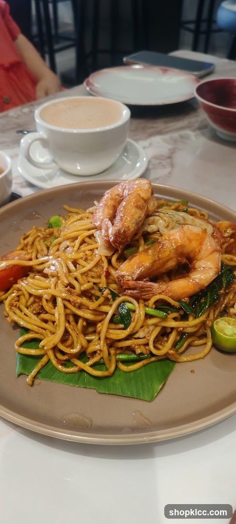 Shrimp Fried Noodles with Coffee