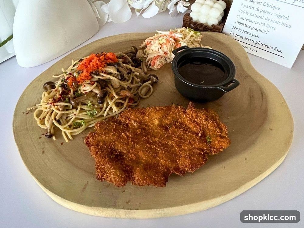 Breaded Cutlet with Pasta and Coleslaw