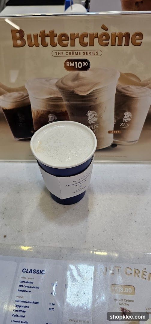 Buttercrème Coffee Cup with Menu Display