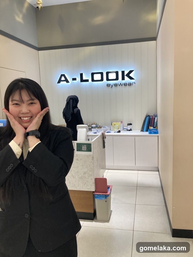 A-LOOK eyewear interior