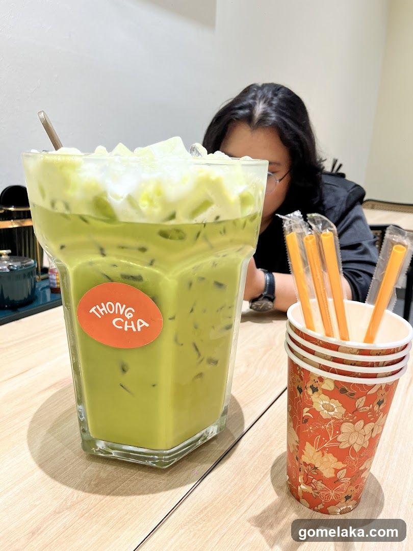 Thong Cha Interior