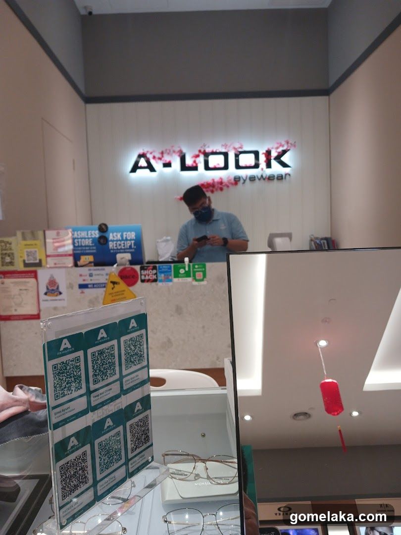 A-Look Eyewear Interior